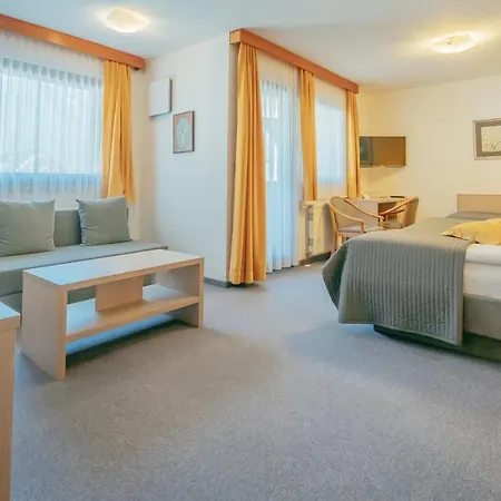 Garni Miklic Hotel