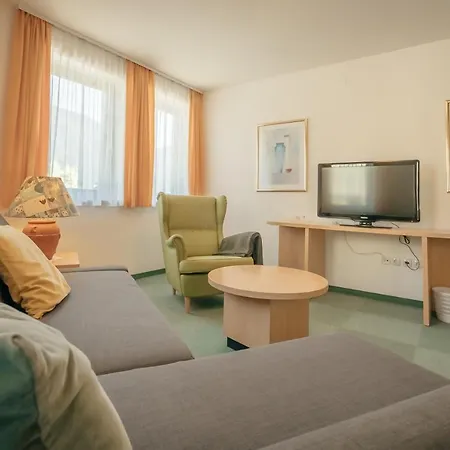 Garni Miklič 3*