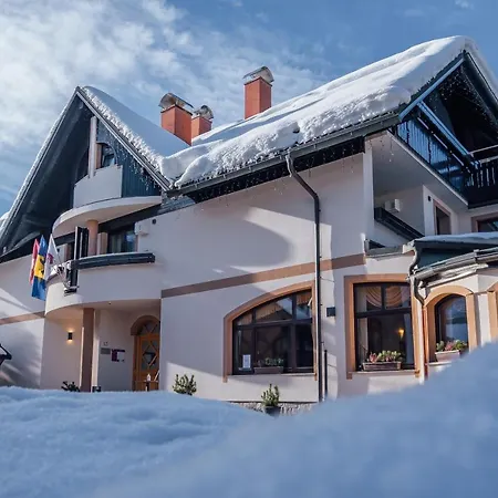 Garni Miklič 3*