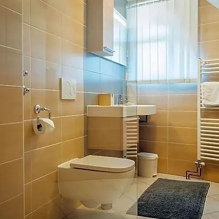 Hotel Garni Miklic 3*