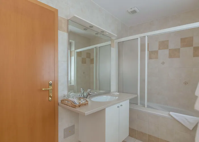 Hotel Garni Miklic 3*